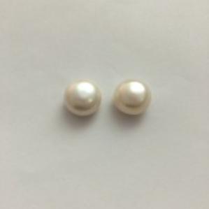 FRESHWATER PEARL STUD EARRING